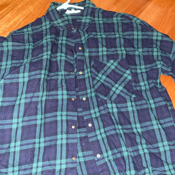 Flannel top - Picture 4 of 4